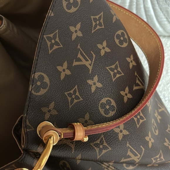 Louis Vuitton tote bag - Picture 10 of 16